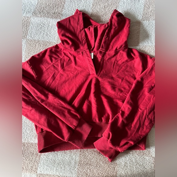 Cropped Sweatshirt - Picture 1 of 3